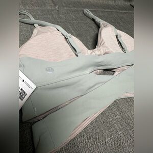 Lululemon V-Neck Crossover Underband Bra. NWT JDGR